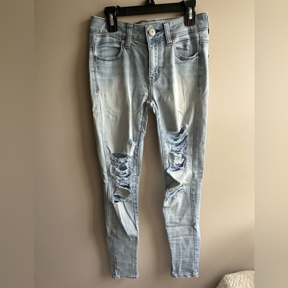 American Eagle, light wash, distressed ripped jeggings